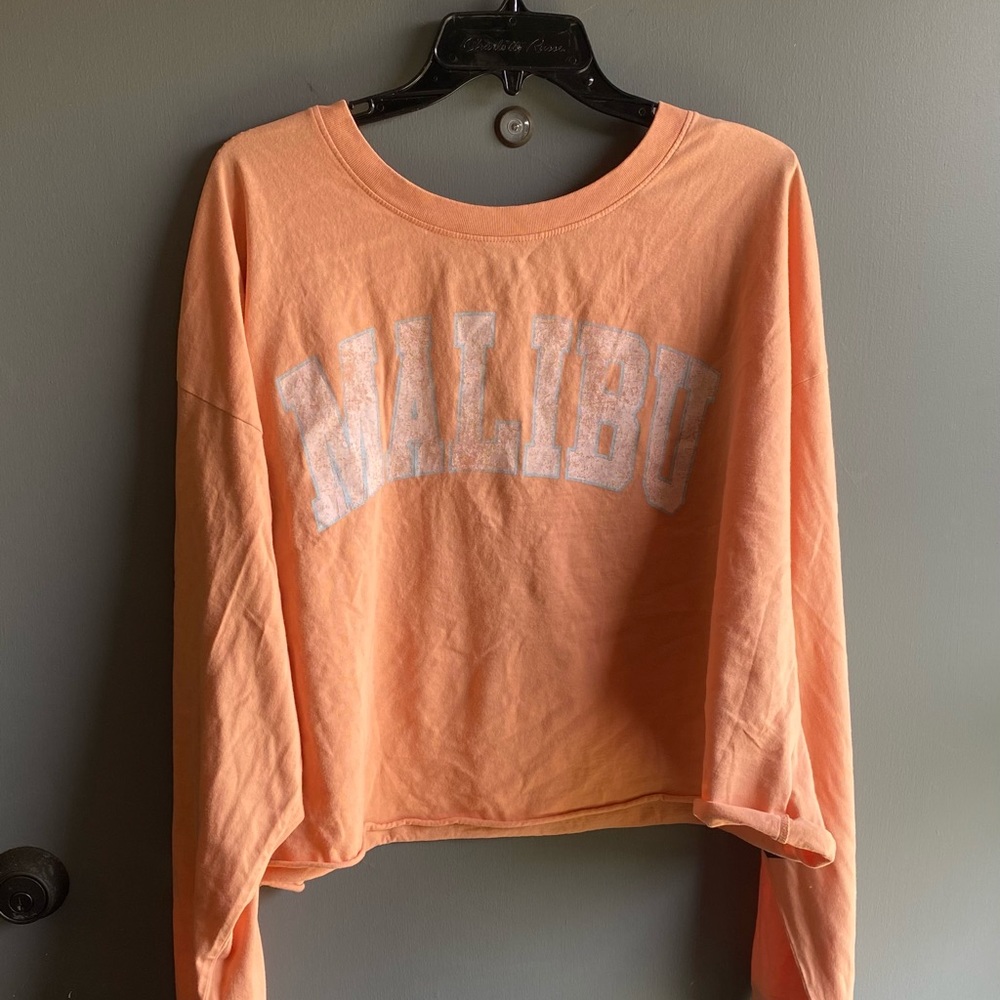 NWT Cropped Malibu tee